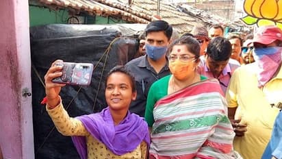 স্বামী-স্ত্রীর যৌথ সম্পত্তির পরিমাণ ৪ কোটি, হলফনামায় জানালেন  চুঁচুড়ার বিজেপি প্রার্থী লকেট