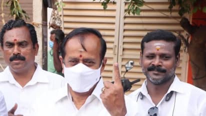 பாஜக தொண்டர்களுக்கு எச்.ராஜா கொடுத்த பயங்கர அதிர்ச்சி.. காரைக்குடியில் கலக்கும் காங்கிரஸ்..