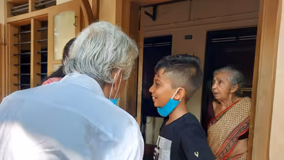 കേരളം പോളിങ്ങ് ബൂത്തിലേക്ക്; ആദ്യമണിക്കൂറുകളില്‍ കനത്ത പോളിങ്ങ്