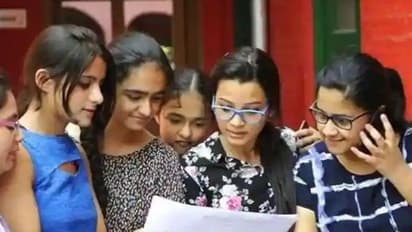 MP में कोरोना बेकाबू: 9वीं-11वीं के छात्र घर से दे सकेंगे एग्जाम, 10वीं और 12वीं छात्रों को भी राहत