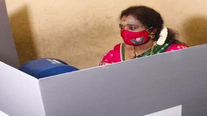 తెలంగాణ గవర్నర్.. చెన్నైలో ఓటు...