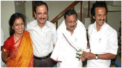 கருணாநிதி குடும்பத்தை ஆட்டிப்படைக்கும் கொரோனா... அதிர்ச்சியில் திமுக..!