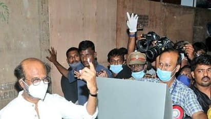 ரஜினி ஓட்டு யாருக்கு?... முண்டியடித்த பத்திரிகையாளர்களால் வாக்குச்சாவடிக்குள் பதற்றம்... வைரல் வீடியோ...!