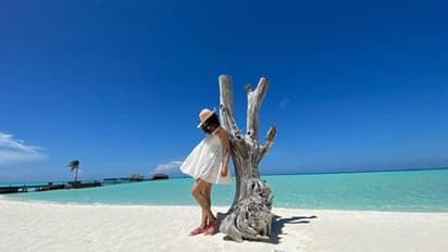 ஹீரோயின்களின் சந்தோஷத்திற்கு ஆப்பு வைத்த மாலத்தீவு... வெளியானது அதிரடி அறிவிப்பு!