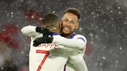 ഇരട്ടഗോളുമായി എംബാപ്പെ, കളംനിറഞ്ഞ് നെയ്മര്; ബയേണിനെതിരെ ത്രില്ലര് ജയവുമായി പിഎസ്ജി