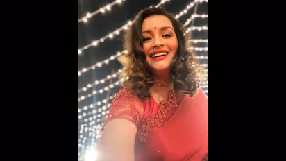 ఇంట్లో చండీ హోమం చేసిన రేణు దేశాయ్..అతడిని చూపించి చూపించకుండా దాచేసి, అనవసరంగా షో చేయద్దు అంటూ 