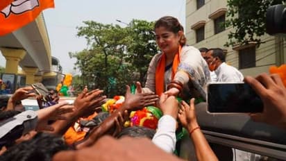 পুলিশের কথা অমান্য করে প্রচার, জামি অয়োগ্য ধারায় FIR দায়ের শ্রাবন্তীর নামে, ঠিক কী ঘটেছিল