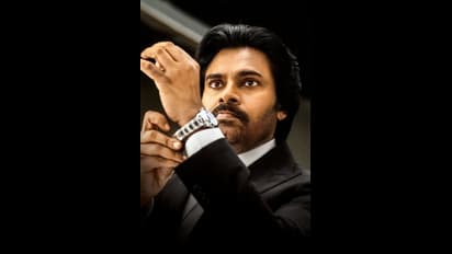 వకీల్ సాబ్ మానియా: ఎమ్మెల్యేకు పవన్ కల్యాణ్ ఫ్యాన్స్ సెగ