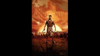 பேனர் வைக்க வேற இடமே கிடைக்கலையா?... விஜய், அஜித் ரசிகர்களை பின்னுத் தள்ளிய தனுஷ் வெறியன்ஸ்...!