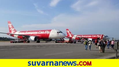 ವಿಮಾನದಲ್ಲೇ ಬೆತ್ತಲಾಗಿ ಇಟಾಲಿಯನ್ ಸ್ಮೂಚ್ ಬೇಕೆಂದ..! ಗಗನಸಖಿಯರು ಸುಸ್ತು