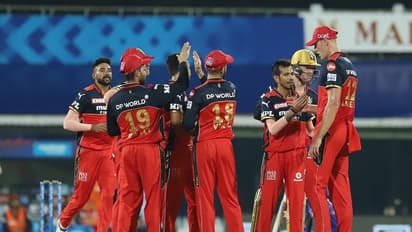 RCB ದಾಳಿಗೆ ಅಬ್ಬರಿಸಲು ಮುಂಬೈ ಇಂಡಿಯನ್ಸ್ ವಿಫಲ ; ಕೊಹ್ಲಿ ಸೈನ್ಯಕ್ಕೆ ಸ್ಪರ್ಧಾತ್ಮಕ ಟಾರ್ಗೆಟ್!