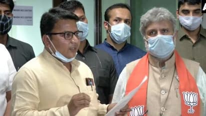 শীতলকুচি নিয়ে উত্তপ্ত রাজ্য রাজনীতি, নির্বাচন কমিশনে গিয়ে মমতার কোর্টেই বল ঠেলল বিজেপি