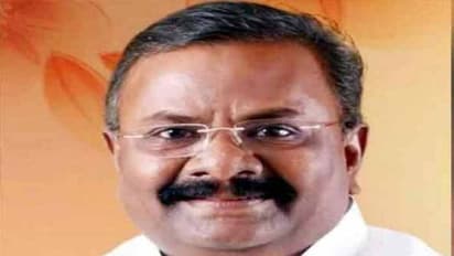 కరోనాతో తమిళనాడులో కాంగ్రెస్ అభ్యర్ధి మృతి: గెలిస్తే ఉప ఎన్నికే