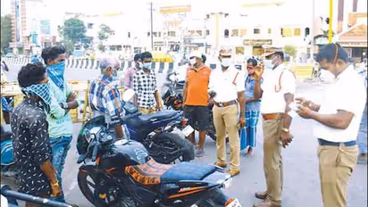 மாஸ்க் போட மறக்காதீங்க மக்களே... இல்லைன்னா உங்களுக்கும் இதே கதி தான்... சென்னையில் நடந்த தரமான சம்பவம்!