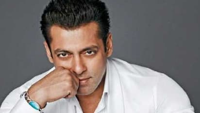 ৪-৫ বছর ধরে পরিচালকের কাজ করছেন! এবার কী আানুষ্ঠানিকভাবে পরিচালকের ভূমিকায় ভাইজান?