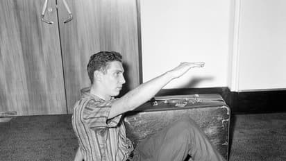 വിമാനത്തിന് പണമില്ല, തന്നെത്തന്നെ പെട്ടിയിലാക്കി അയച്ച യുവാവ്, അവിശ്വസനീയമായ അനുഭവം!