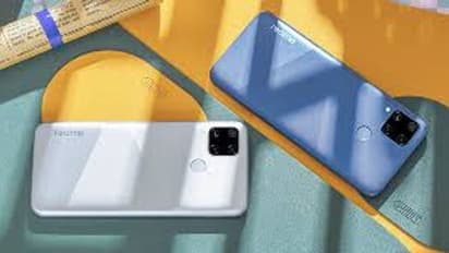 రెడ్‌మి, పోకో, వివోకి పోటీగా రియల్‌మీ  కొత్త బడ్జెట్ ఫోన్.. నేడే ఫస్ట్ సేల్.. ధర ఎంతంటే ?