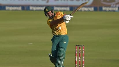 അര്‍ധ സെഞ്ചുറിയുമായി മാര്‍ക്രവും ഹെന്‍ഡ്രിക്‌സും; ഇംഗ്ലണ്ടിനെതിരെ ദക്ഷിണാഫ്രിക്കയ്ക്ക് മികച്ച സ്‌കോര്‍