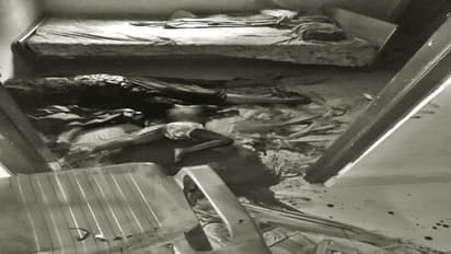 విశాఖలో ఆరుగురి హత్య: ఘటనాస్థలిలోనే మృతదేహాలు, కలెక్టర్ రాక కోసం ఆందోళన