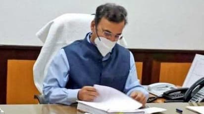 #BREAKING 12ம் வகுப்பு பொதுத்தேர்வு ஒத்திவைப்பா?... தலைமைச் செயலகத்தில் தீவிர ஆலோசனை...!