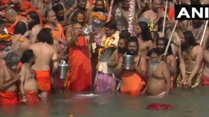 কুম্ভমেলায় শাহি স্নান, হু-হু করে বাড়ছে সংক্রমণ, বুধবার থেকে জারি কারফিউ