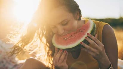 ಕಲ್ಲಂಗಡಿ ತಿಂದು ಬಿಳಿಭಾಗ ಎಸೆಯುತ್ತೀರಾ? ಆ ತಪ್ಪು ಮಾಡ್ಬೇಡಿ… 