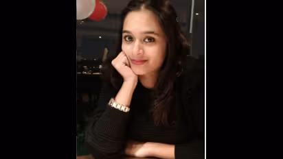 40ನೇ ವರ್ಷದಲ್ಲಿ ಸನ್ಯಾಸ ತೊರೆದು ಗ್ರಹಸ್ಥರಾದ ಸ್ವಾಮಿಗಳ ಮಗಳು ಕಿರುತೆರೆಗೆ ಎಂಟ್ರಿ