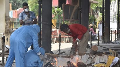 കുതിച്ചുയര്ന്ന് കൊവിഡ് 19 ; ഇന്ത്യയില് വാക്സീന് ക്ഷാമം