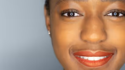 ಅಪ್ಪರ್ ಲಿಪ್ಸ್ ಹೇರ್ ರಿಮೂವ್ ಮಾಡಲು ವ್ಯಾಕ್ಸಿಂಗ್ - ಥ್ರೆಡ್ಡಿಂಗ್ ಯಾವುದು ಬೆಸ್ಟ್?