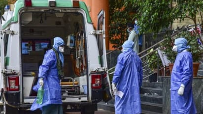 सूरत में कोरोना से 15 दिन की बच्ची की मौत, जन्म के वक्त मां से हुआ संक्रमण