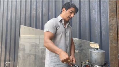 సోనూసూద్ దోశ పాఠాలు : నటుడు కావాలనుకుంటే.. ఇవి వేయడం రావాలి..