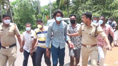 അഭിമന്യു വധം: രണ്ട് പേർ കൂടി കസ്റ്റഡിയിൽ, അറസ്റ്റിലായ പ്രതികളുമായി തെളിവെടുപ്പ് നടത്തി