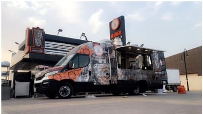 മൊബൈൽ ഭക്ഷണശാലകളിലും സ്വദേശിവത്കരണം; പ്രവാസികള്ക്ക് തിരിച്ചടിയാവും