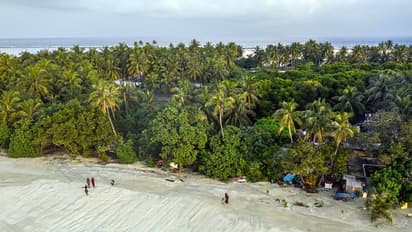 కరోనా ఎఫెక్ట్: మాల్దీవుల్లోకి ఇండియన్లకి నో ఎంట్రీ