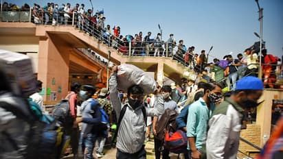 'ওদের' আঙুলেই আটকে শেষবেলার ভোটের তুরপের তাস, হন্যে হয়ে  'ভোটব্যাঙ্ক' দের বাড়ী ফেরানোই এখন মূল লক্ষ্য