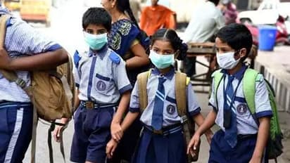 ಖಾಸಗಿ ಶಾಲೆಗಳಿಂದ ಶುಲ್ಕ ಏಕಾಏಕಿ 20% ಏರಿಕೆ! ಧನದಾಹಿ ನಡೆ