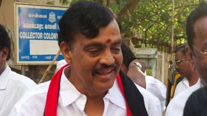 #BREAKING அண்ணாநகர் திமுக எம்எல்ஏ மோகன் உள்பட 5 பேர் விடுதலை.. சிறப்பு நீதிமன்றம் பரபரப்பு தீர்ப்பு..!