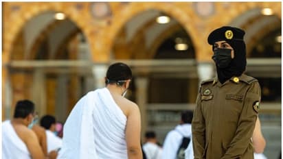 മക്കയിലെ മസ്ജിദുല് ഹറമില് ആദ്യമായി വനിതാ സുരക്ഷാ ഉദ്യോഗസ്ഥരെ നിയമിച്ചു