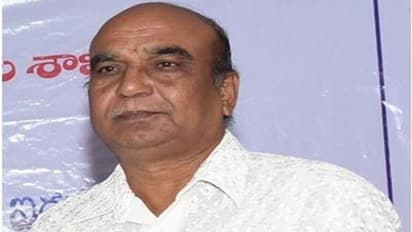 మీనా కాకోడ్కర్ కొంకిణి కథ: ఓ నా చిట్టి తండ్రీ …