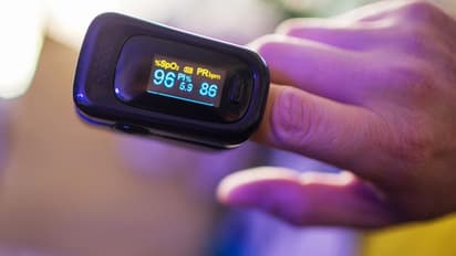 How to use a pulse oximeter at home?