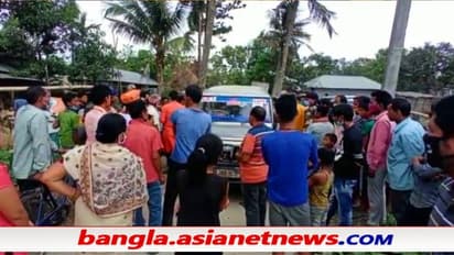 বুথের বাইরে হাসুয়া হাতে ৩ জন, তীব্র আতঙ্ক রায়গঞ্জে - বিজেপি প্রার্থী আসতেই সামনে এল আসল ঘটনা