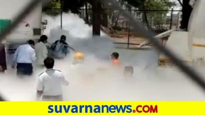 ಆಕ್ಸಿಜನ್ ಸೋರಿಕೆ: ತಮ್ಮವರ ಉಳಿಸಲು ಸತ್ತವರ ಸಿಲಿಂಡರ್ ಕಿತ್ತು ಒಯ್ದರು..!