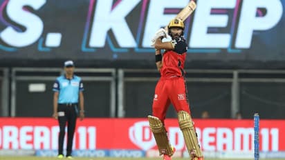 IPL 2021: CSK ವಿರುದ್ದದ ಪಂದ್ಯಕ್ಕೆ RCB ತಂಡದಲ್ಲಿಂದು ಒಂದು ಮಹತ್ವದ ಬದಲಾವಣೆ..?