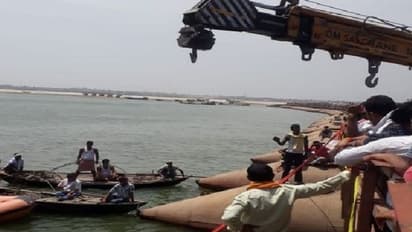 బీహార్ లో విషాదం: గంగానదిలో బోల్తాపడిన జీపు,10 మంది మృతి