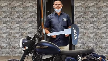 Jawa Motorcycles rewards Mayur Shelke with a brand new bike for his heroic work