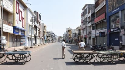 ರಾಜ್ಯದೆಲ್ಲೆಡೆ ವೀಕೆಂಡ್ ಕರ್ಫ್ಯೂಗೆ ಉತ್ತಮ ಪ್ರತಿಕ್ರಿಯೆ :  ಮನೆಯಲ್ಲೇ ಬೆಚ್ಚಗೆ ಕೂತ ಮಂದಿ