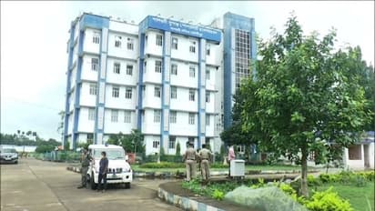 করোনাভাইরাসের দ্বিতীয় ঢেউ-এ কি হচ্ছে মানসিক বৈকল্য, শালবনিতে করোনা আক্রান্তের মৃত্যুতে উঠল প্রশ্ন