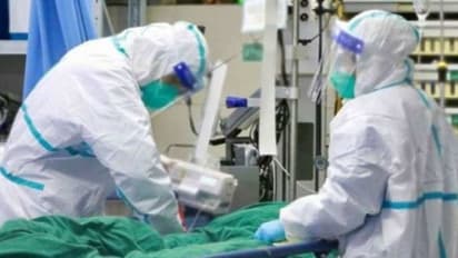 দ্বিতীয় তরঙ্গে করোনা আক্রান্তের সুনামি চলছে দেশে, ভয় দেখাচ্ছে দৈনিক পরিসংখ্যন