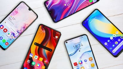 బడ్జెట్ స్మార్ట్‌ఫోన్ కొనాలని ప్లాన్ చేస్తున్నారా..? 10వేల నుండి 15వేలలో బెస్ట్ సెల్లింగ్ స్మార్ట్ ఫోన్స్ ఇవే