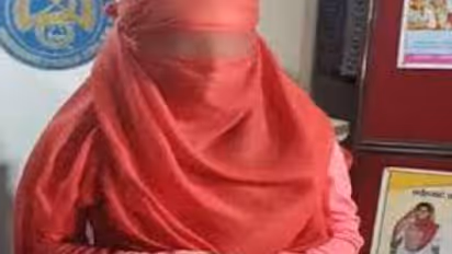 భర్తపై పెట్రోల్ పోసి హతమార్చిన మహిళ..